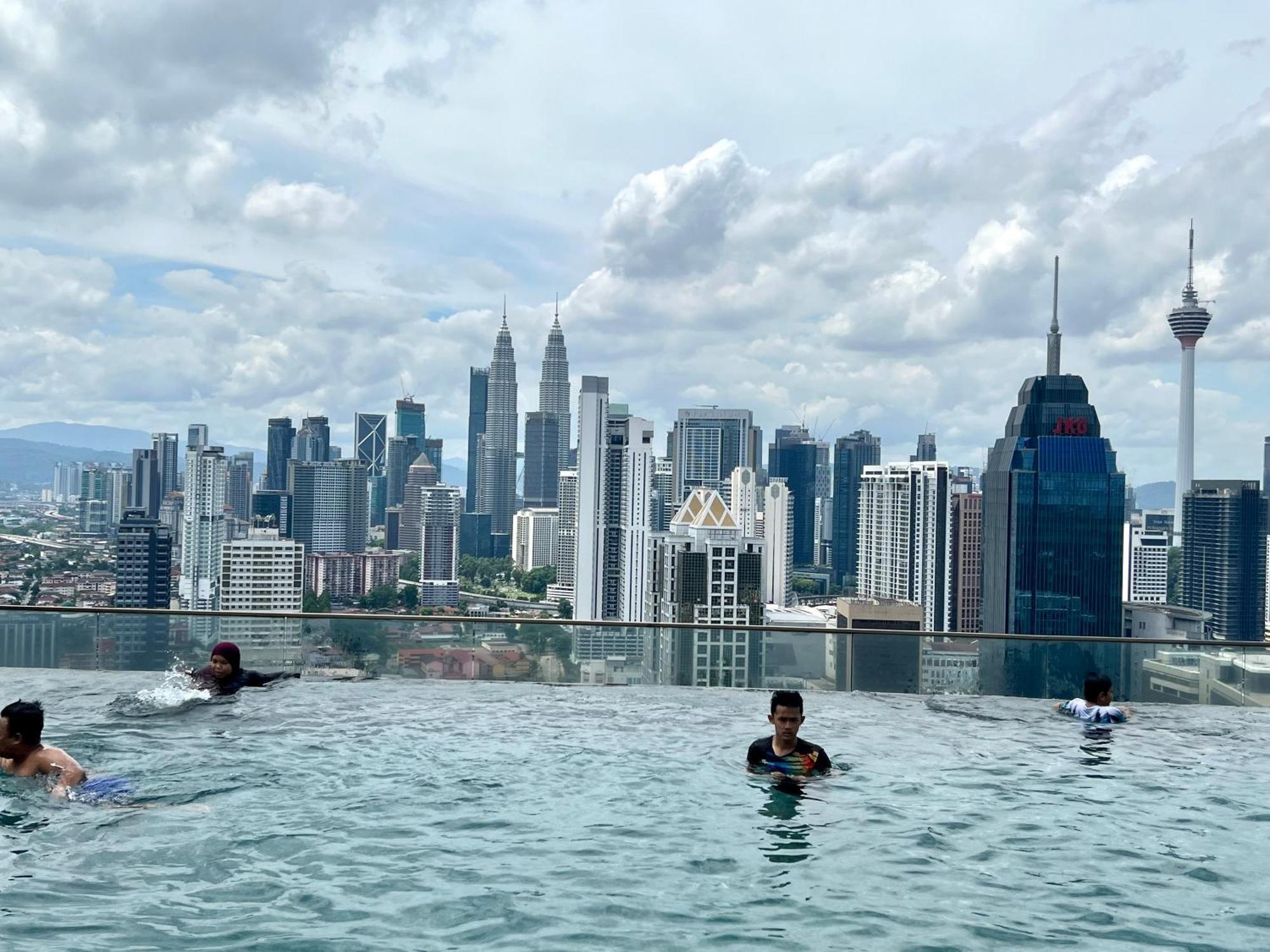 Regalia Sky Pool Klcc By Pasira Home 吉隆坡 外观 照片